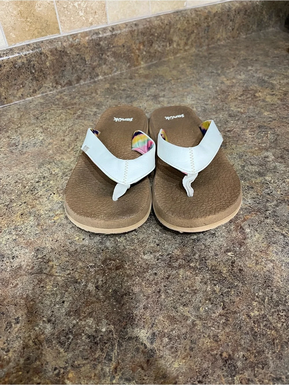 Sanuk Yoga Mat Women’s 8 White Tie Dye Flip Flop Sandals 1126874